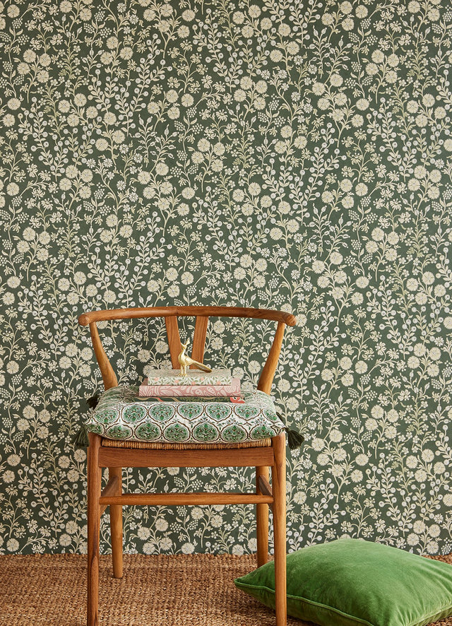 Liana Evergreen Trail Wallpaper