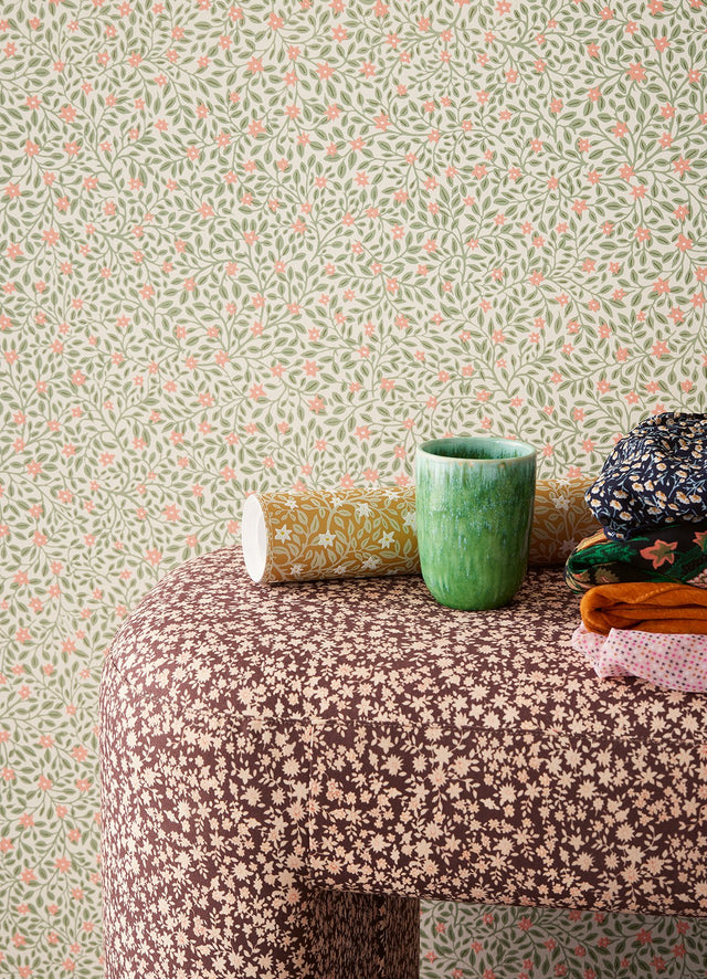 Marguerite Light Green Floral Wallpaper