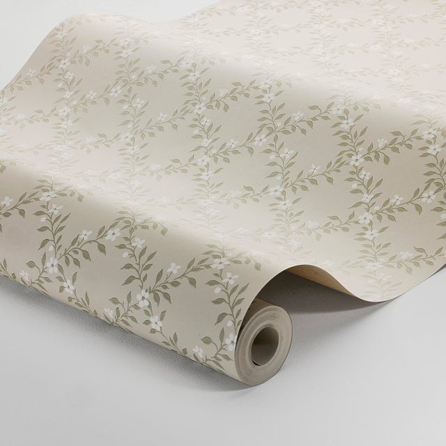 Sommarslöja Sage by Boråstapeter Classic Floral Lattice Wallpaper – Schumacher 3271