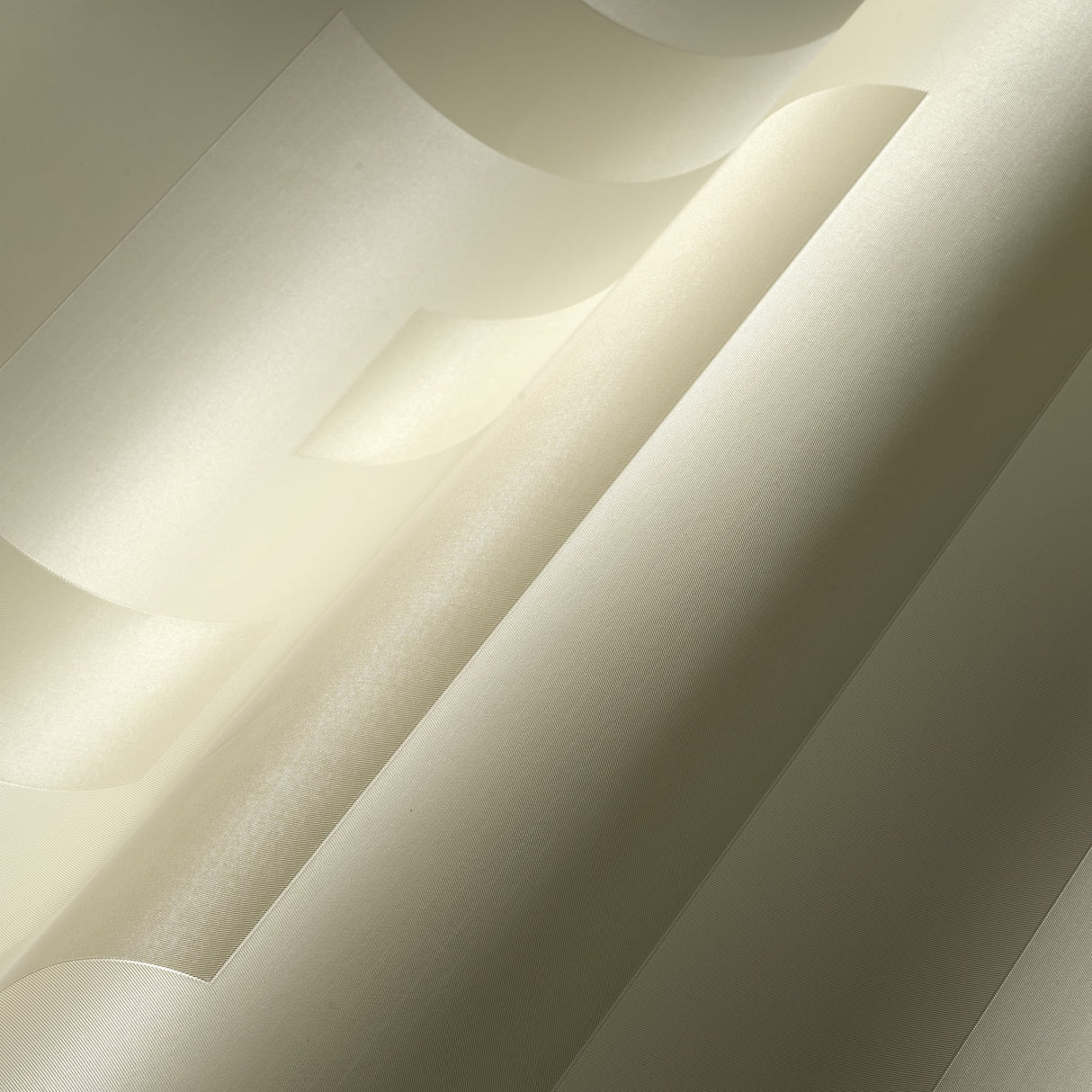 Sphinx Tusk by Versace Volume 5 Greek Key Wallpaper – Versace 386095X