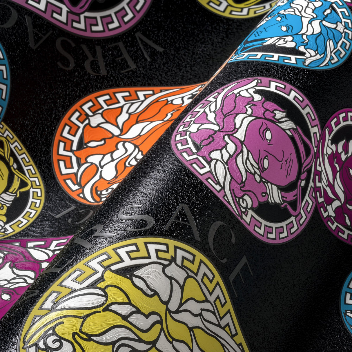 Dynasty Galaxy by Versace Volume 5 Medallion Vinyl Wallpaper – Versace 386104X