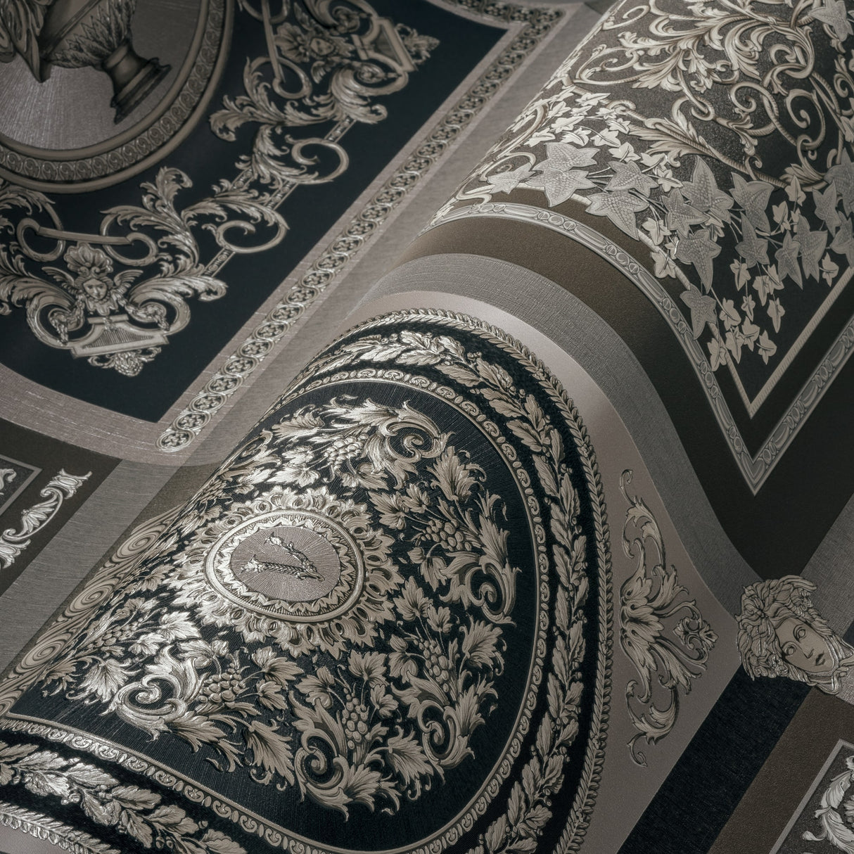 Reverie Heather by Versace Medallion Wallpaper – Versace 387044X