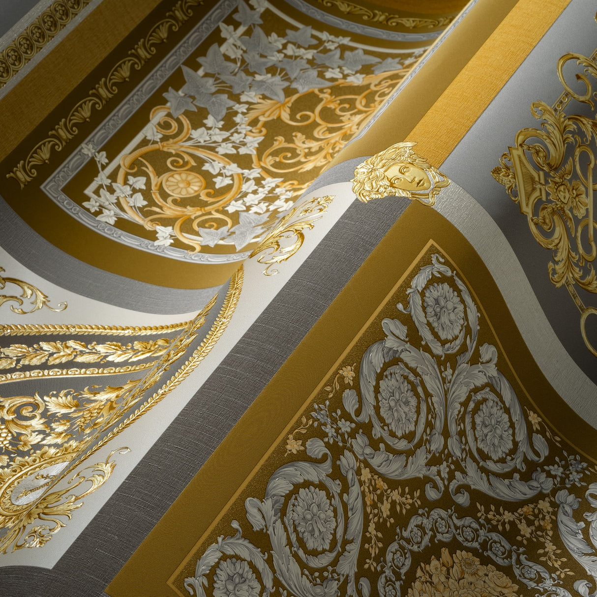 Reverie Egypt by Versace Medallion Vinyl Wallpaper – Versace 387045X