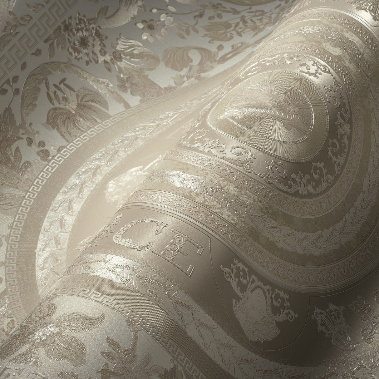 Ember Butterscotch by Versace Medallion Heavyweight Vinyl Wallpaper – Versace 387053X