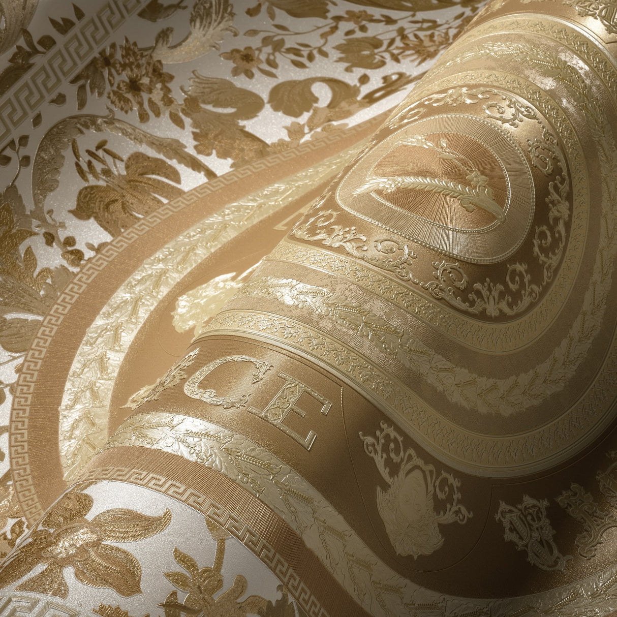 Ember Marigold by Versace Volume 5 Semi-Gloss Medallion Vinyl Wallpaper – Versace 387054X