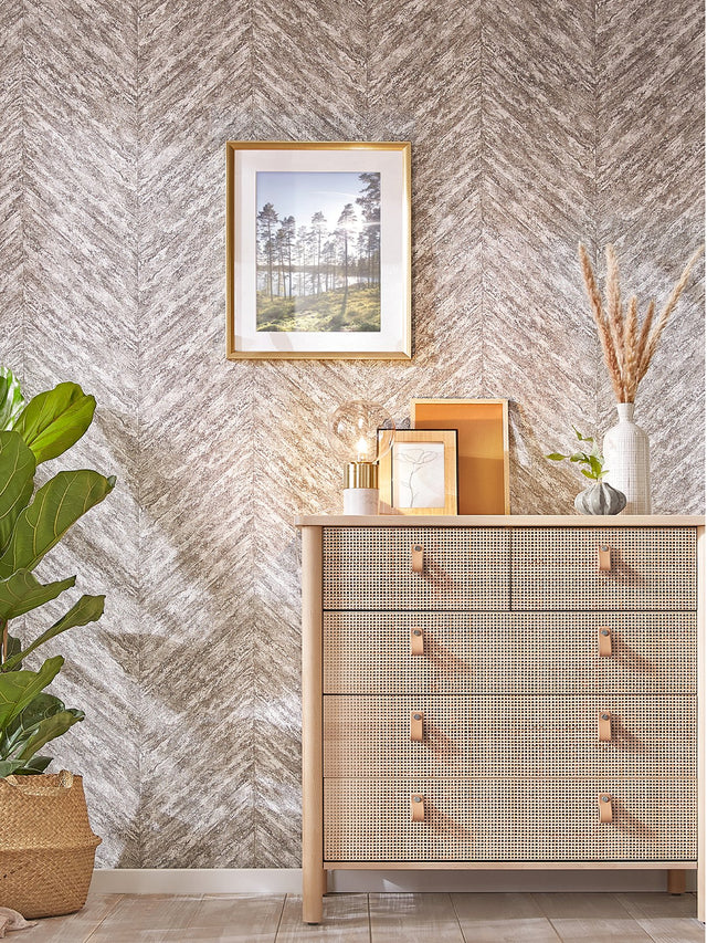 Madoka Sterling Chevron Wallpaper with Glam Metallic Textured Graphics - Advantage 4035-617528