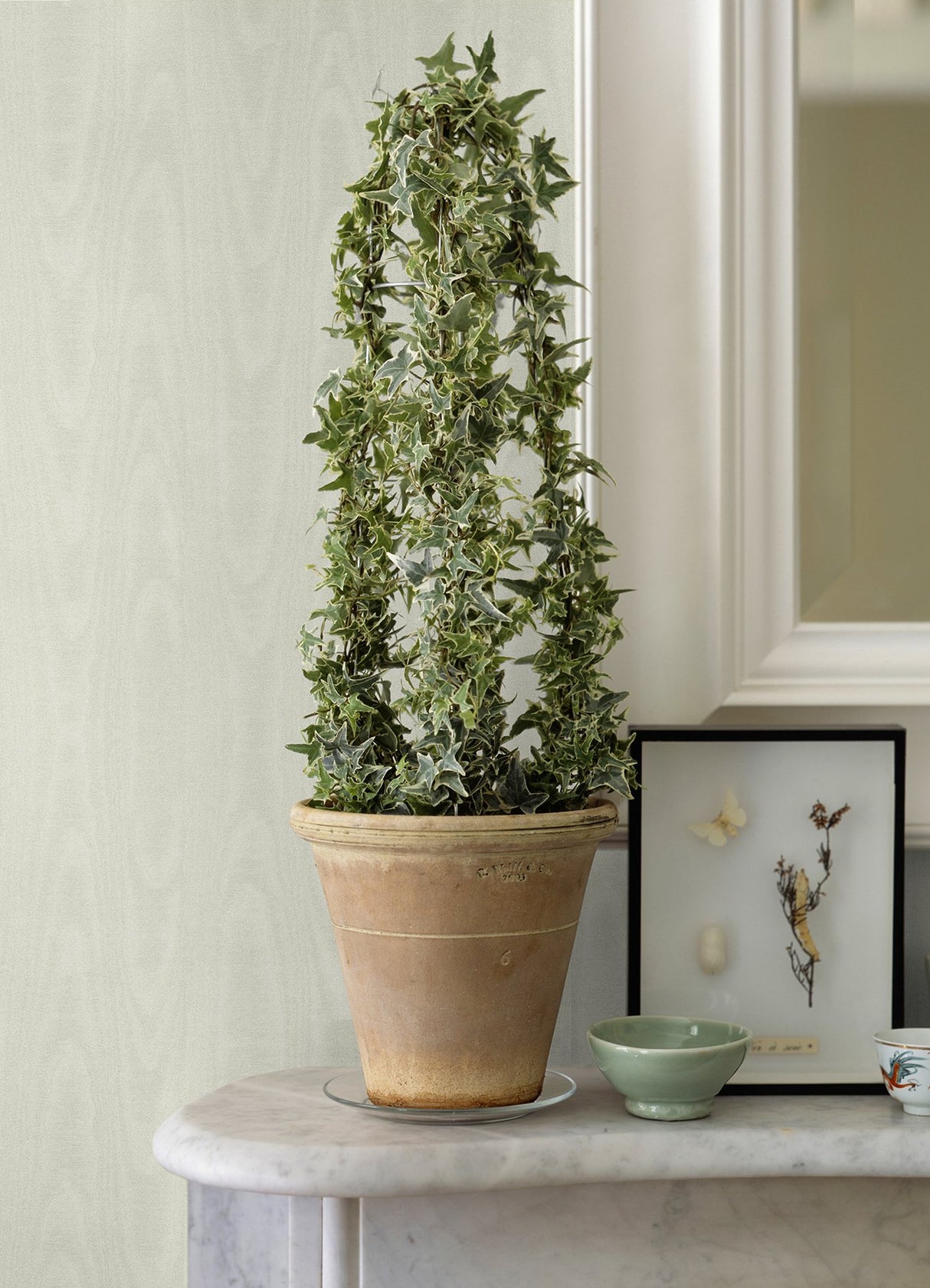 Angelina White Moire Wallpaper with Pearlescent Woodgrain Glam Style - Sirpi 4058-24814
