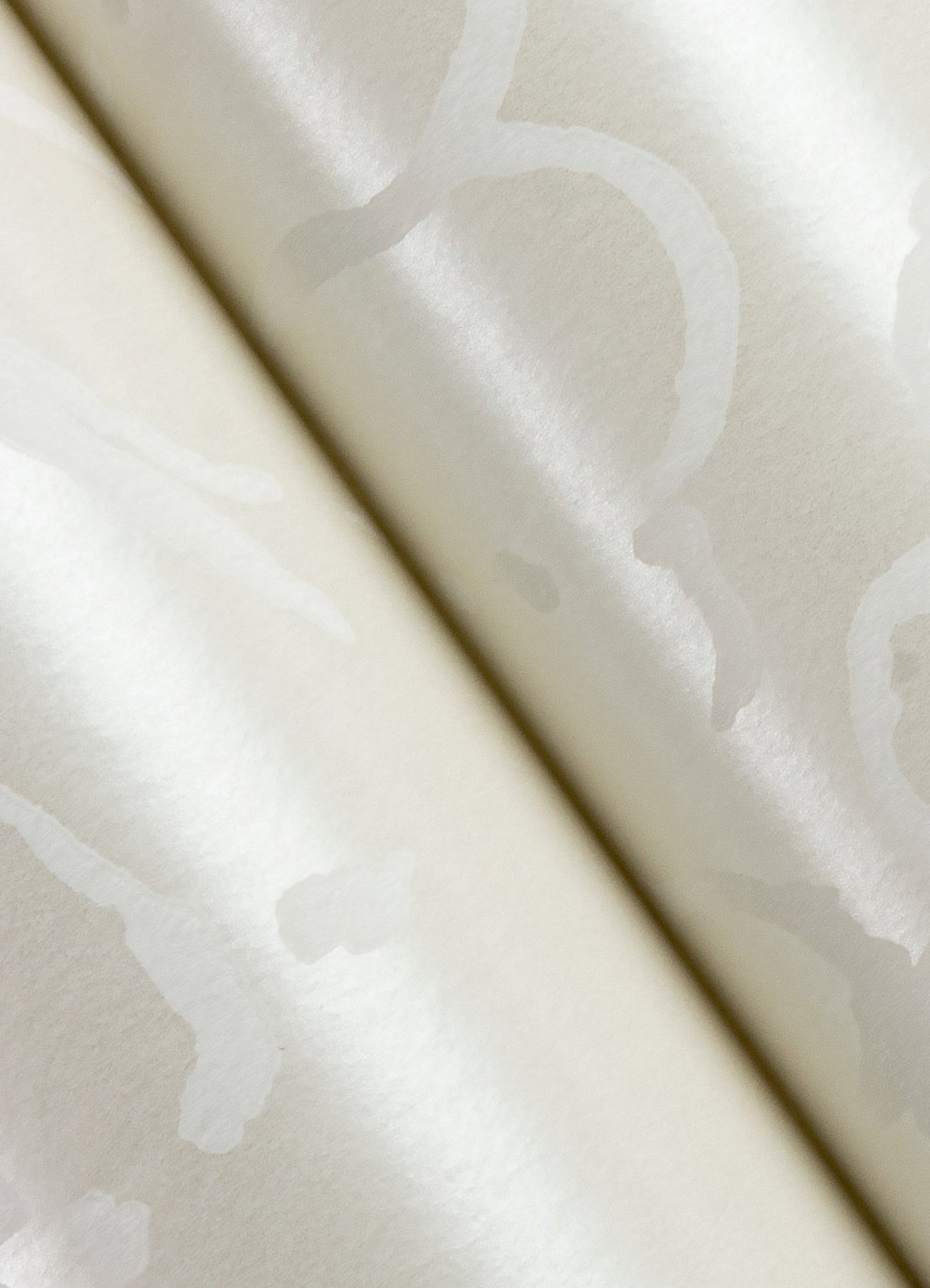 Sonnet Platinum Floral Wallpaper with Modern Botanical Flower Pattern - Chesapeake 4060-138910