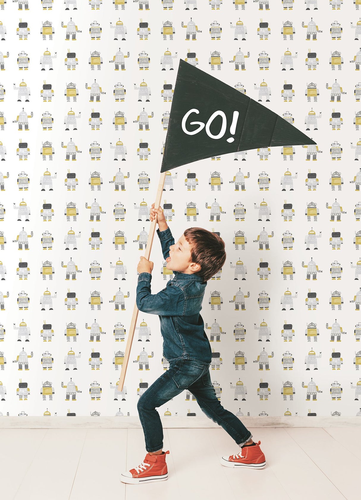 Callum Gold Robots Wallpaper with Graphic Novelty Kids Motif - Chesapeake 4060-138940