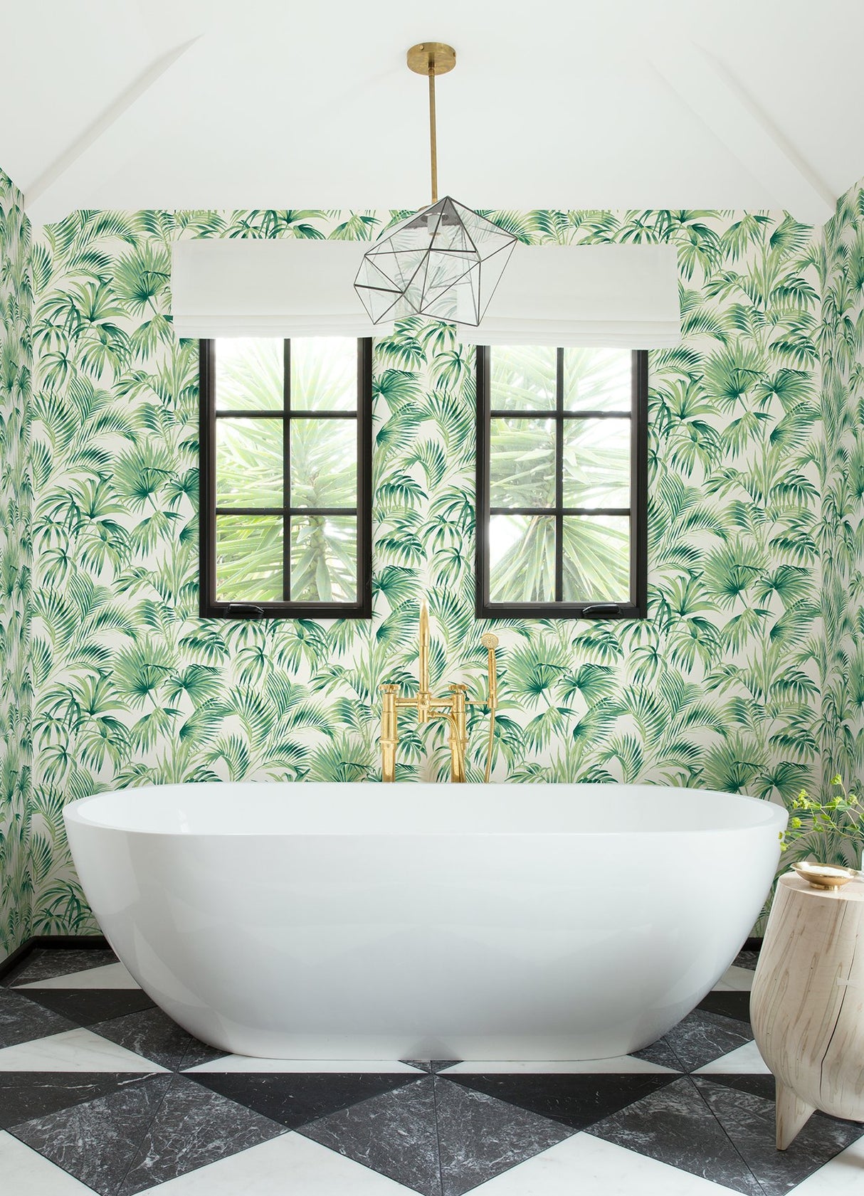 Manaus Green Palm Frond Wallpaper with Botanical Bohemian Motif - Chesapeake 4071-71014