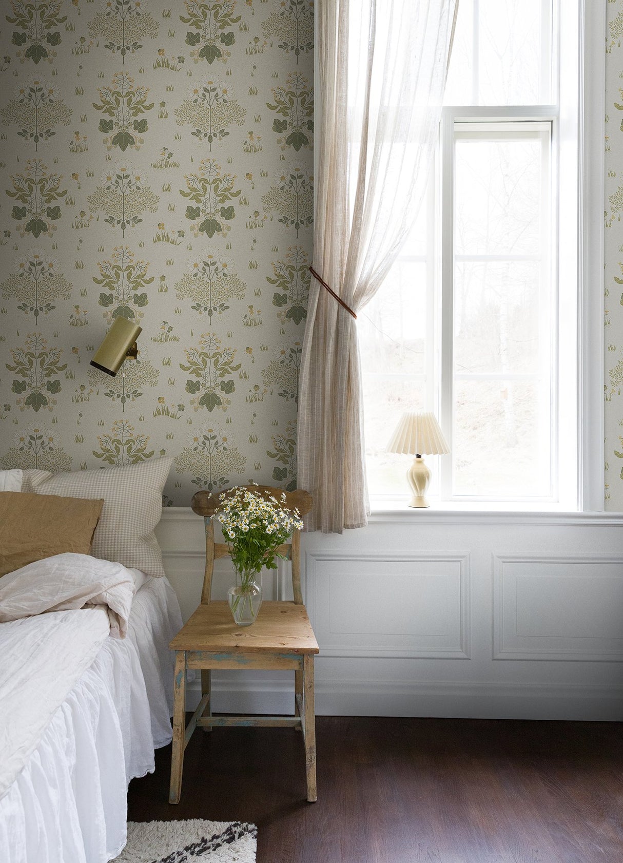 Elda Olive Delicate Daisies Wallpaper with Botanical Floral Motif - A-Street Prints 4080-83133