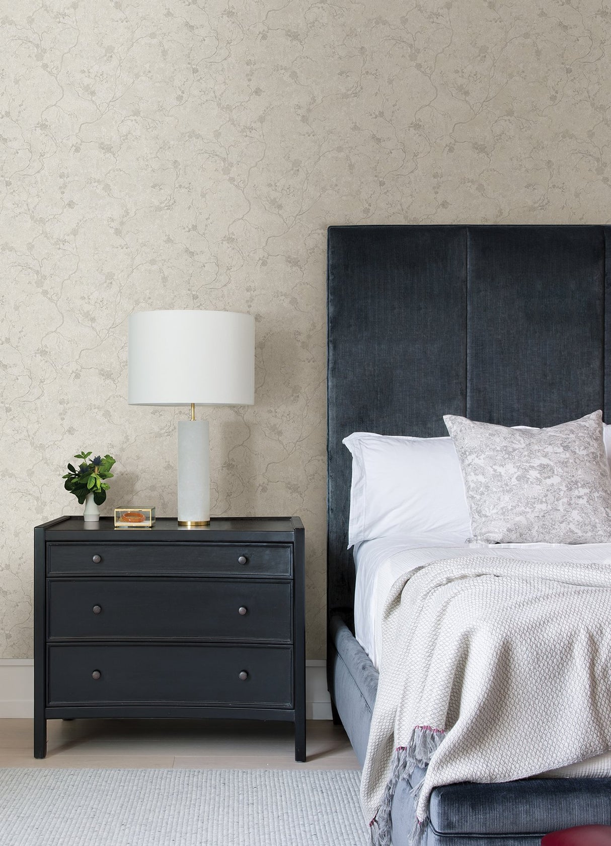 Mahina Silver Floral Vine Wallpaper with Metallic Botanical Feature Wall Design - A-Street Prints 4105-86651