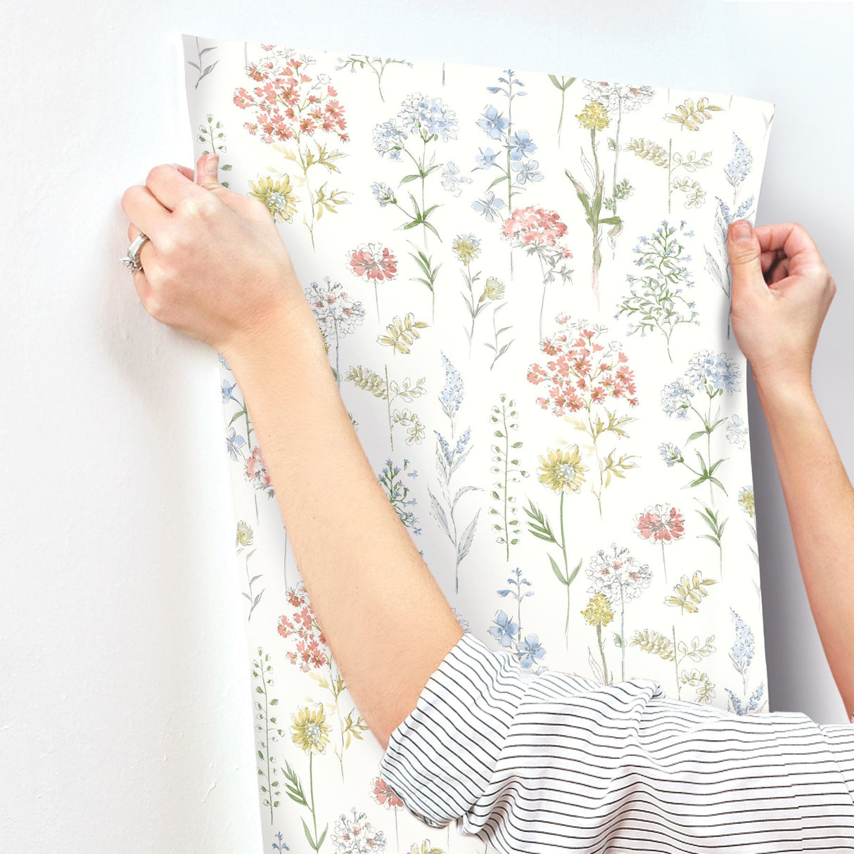 Bergamot Multicolor Wildflower Wallpaper with Botanical Floral Pattern, Country Style - Chesapeake 4134-72500