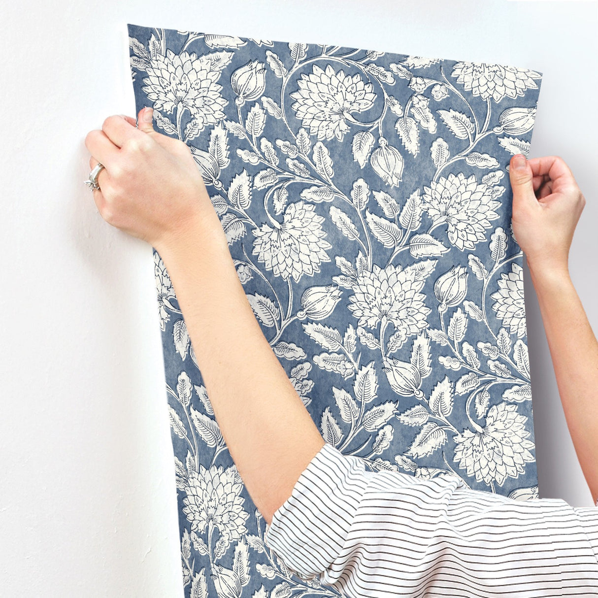 Vadouvan Navy Jacobean Trail Wallpaper with Traditional Botanical Pattern - Chesapeake 4134-72535