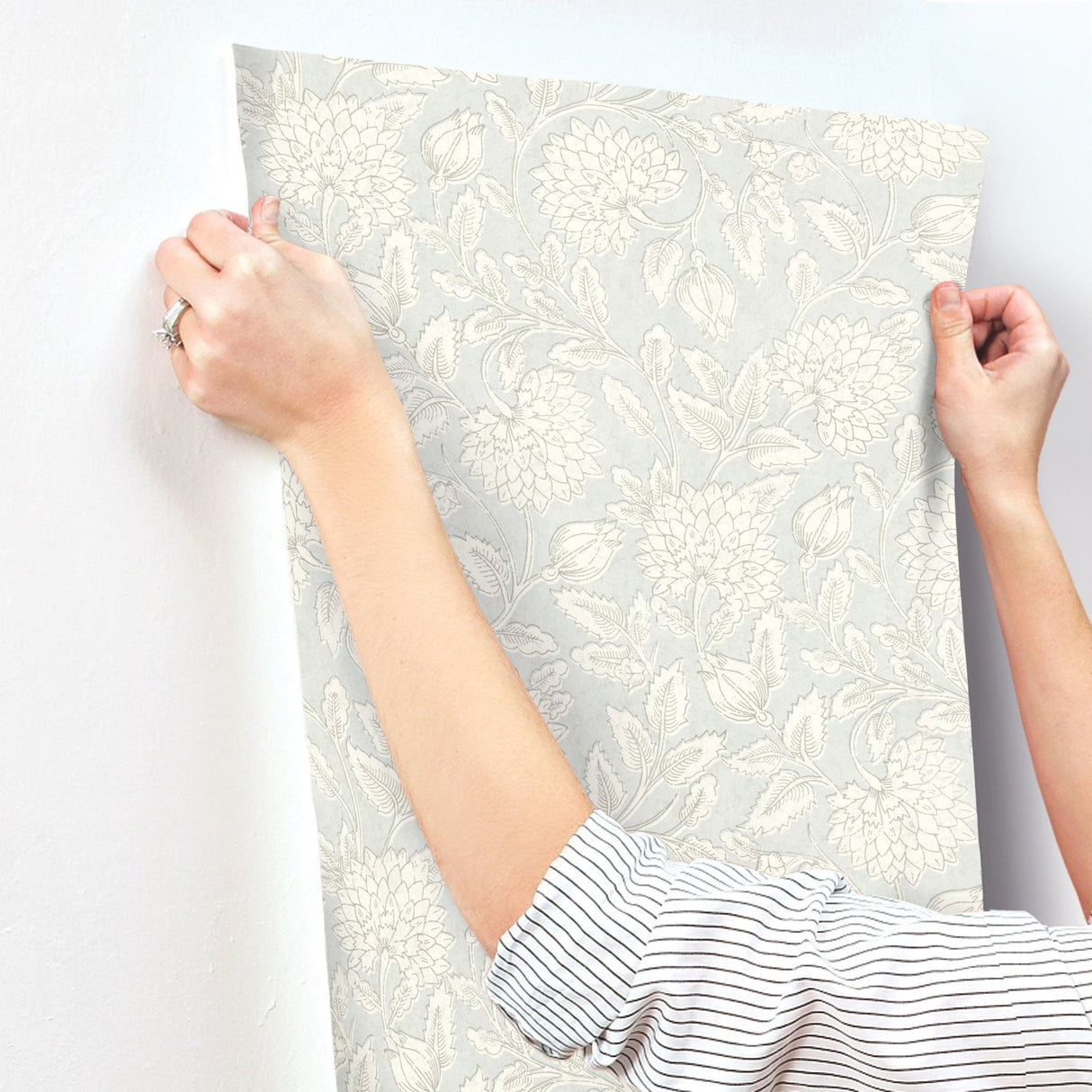 Vadouvan Light Blue Jacobean Trail Wallpaper with Traditional Botanical Jacobean Pattern - Chesapeake 4134-72539