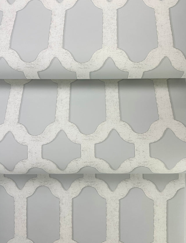 Chervil Sky Blue Trellis Wallpaper with Geometric Quatrefoil Pattern, Coastal Sure Strip - Chesapeake 4134-72543