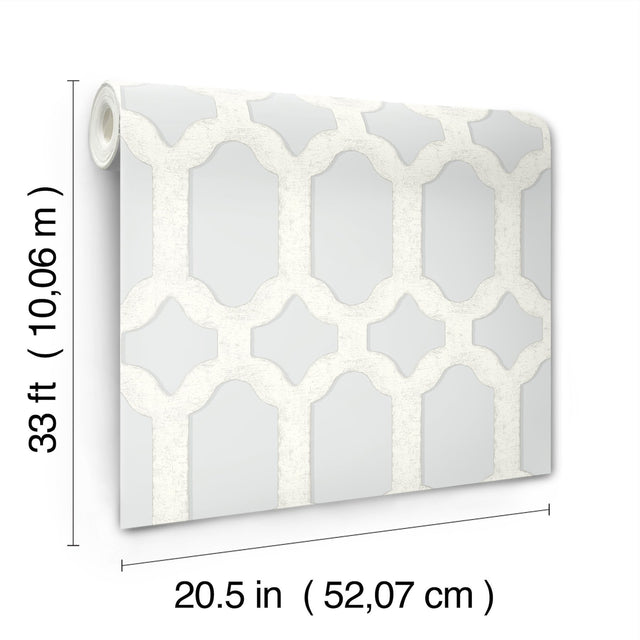 Chervil Sky Blue Trellis Wallpaper with Geometric Quatrefoil Pattern, Coastal Sure Strip - Chesapeake 4134-72543