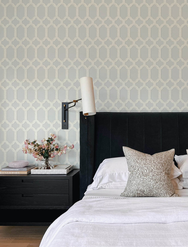 Chervil Sky Blue Trellis Wallpaper with Geometric Quatrefoil Pattern, Coastal Sure Strip - Chesapeake 4134-72543