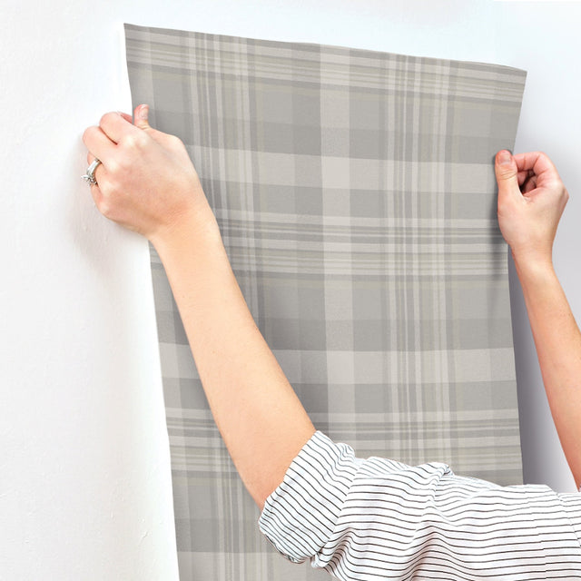 Dutton Plaid Grey Wallpaper with Traditional Plaid Pattern, Prepasted Non Woven - Brewster 4142-72634