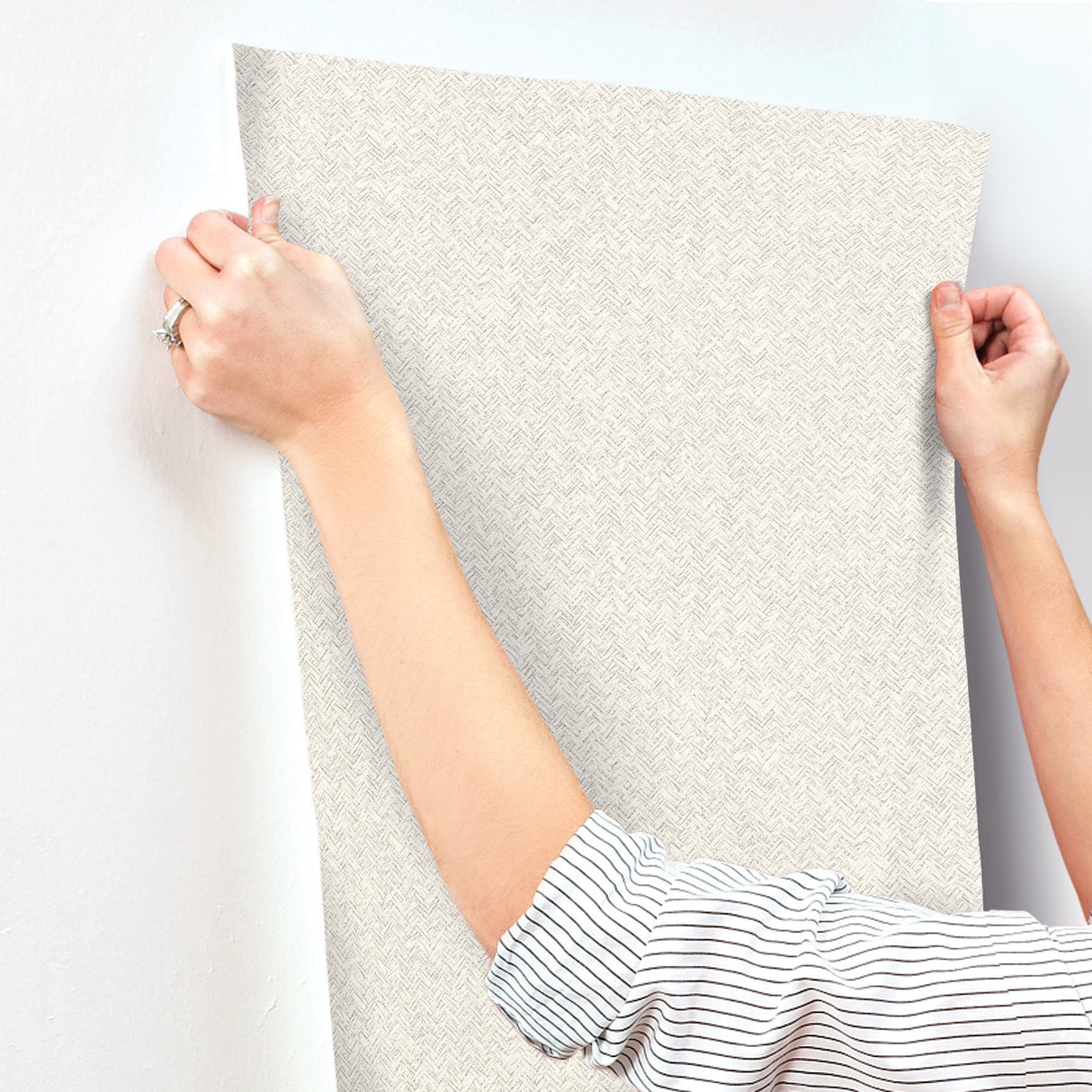 Woven Basket White Wallpaper with Raised Ink Fabric Texture - Chesapeake 4142-72643