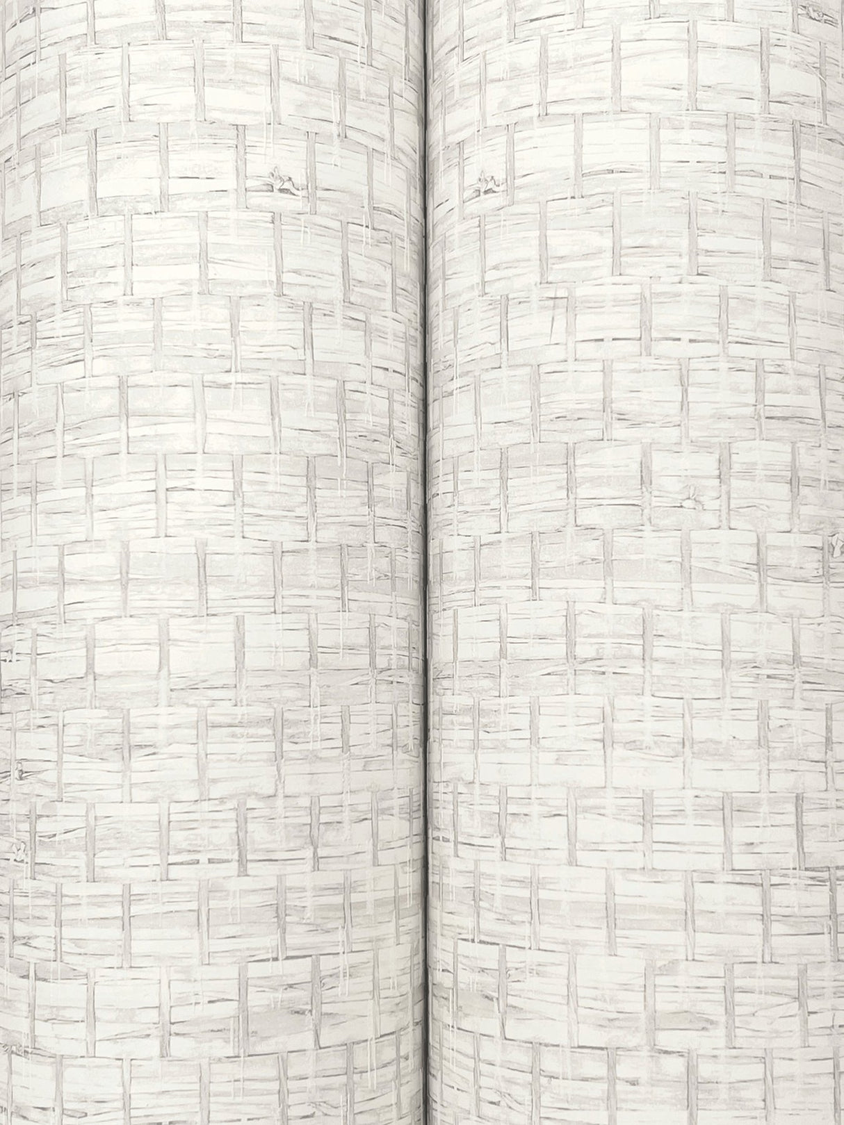 Plaited Grass White Wallpaper with Faux Grasscloth Basketweave Texture - Chesapeake 4142-72651