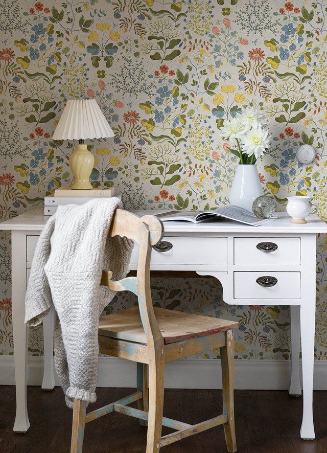 Groh Green Floral Wallpaper with Scandinavian Botanical Motif, Whimsical Style - A-Street Prints 4143-22001