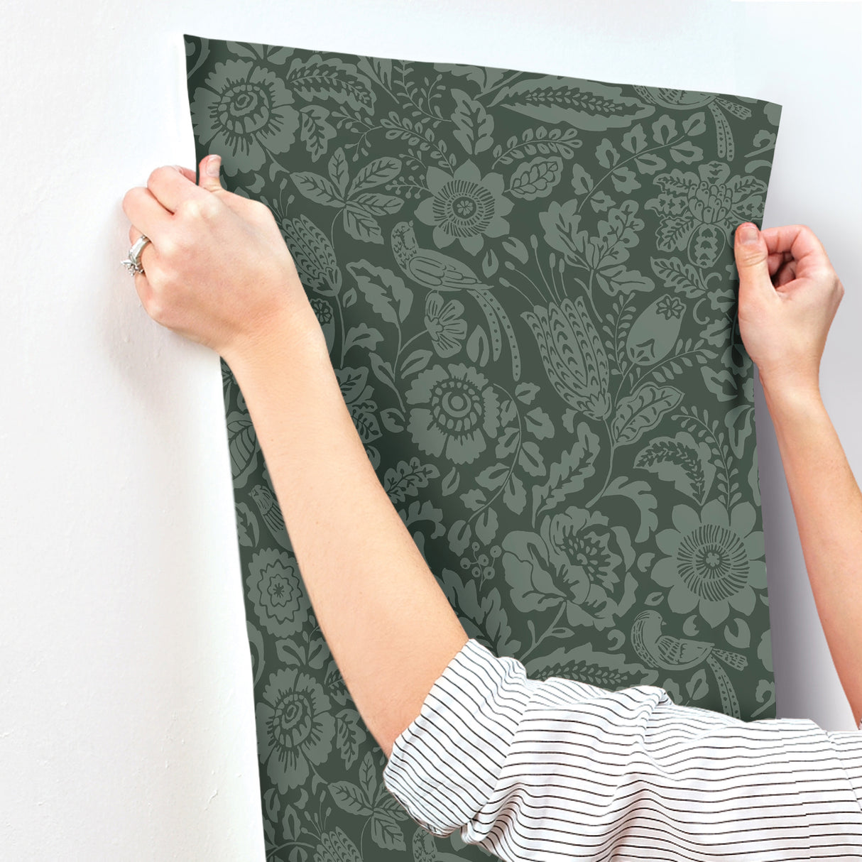 Marta Green by A-Street Prints Floral Trail Wallpaper – A-Street Prints 4147-27362
