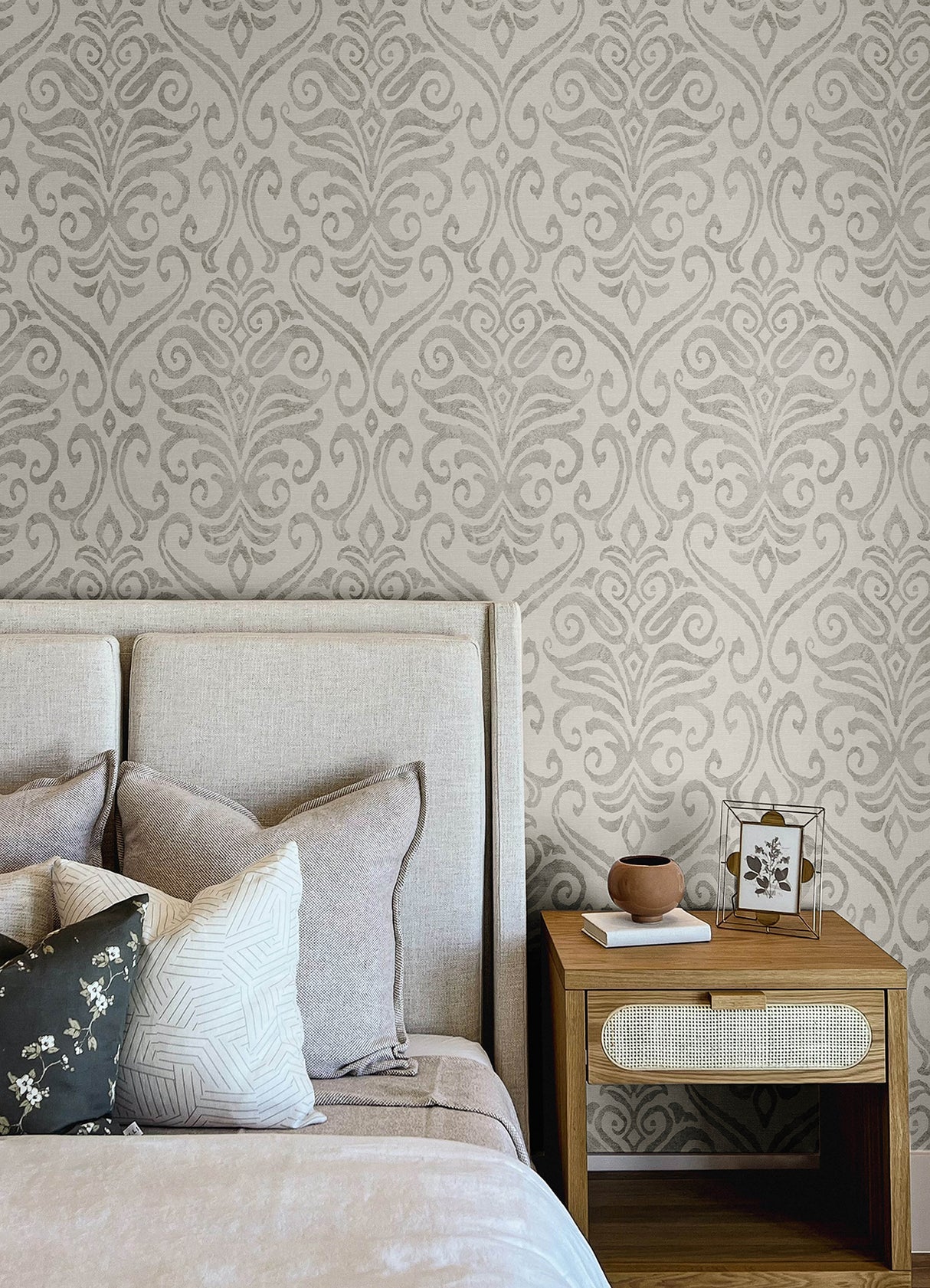 Adavu Grey by Chesapeake Unpasted Non Woven Damask Wallpaper, Paste the Wall, Washable Strippable – Brewster Home Fashions 4148-27439-Sample