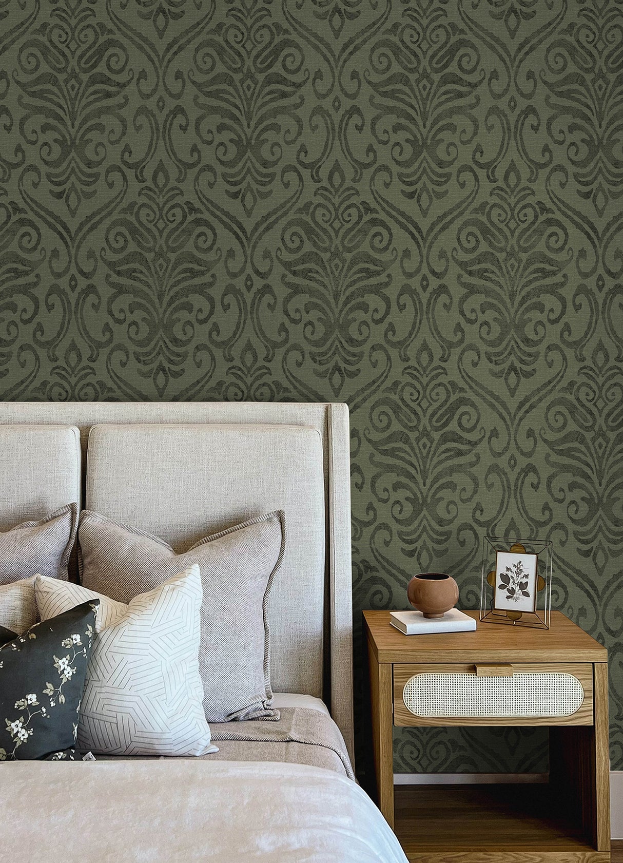 Adavu Dark Green by Chesapeake Unpasted Non Woven Damask Wallpaper - Brewster Home Fashions 4148-27440-Sample