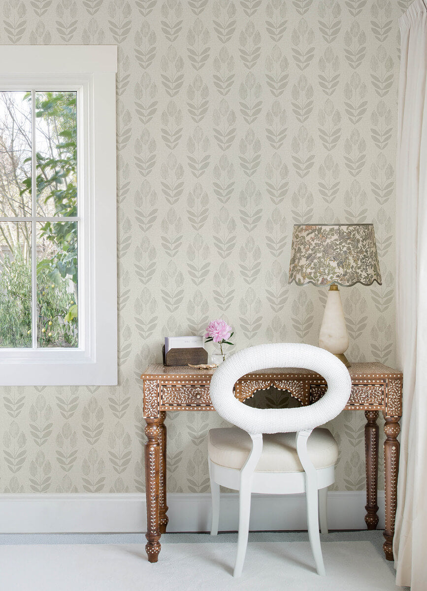 Garland Light Grey by Chesapeake Block Tulip Wallpaper – Brewster Home Fashions 4148-27476
