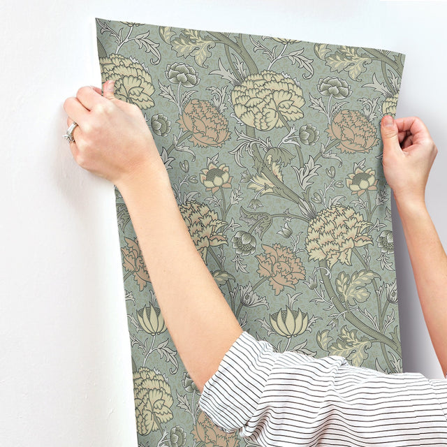Cray Light Blue Floral Trail Wallpaper with Botanical Flowers Pattern, Traditional Style - Brewster 4153-82034
