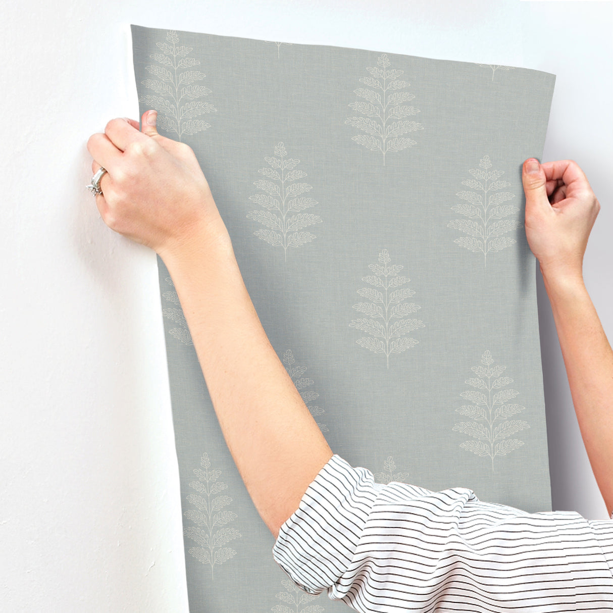 Frond Light Blue by Chesapeake Leaf Wallpaper – Brewster Home Fashions 4169-83130