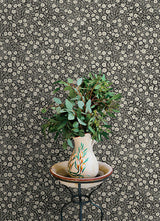 Poppy Trail Black by Chesapeake Botanical Floral Wallpaper – Brewster Home Fashions 4169-83133
