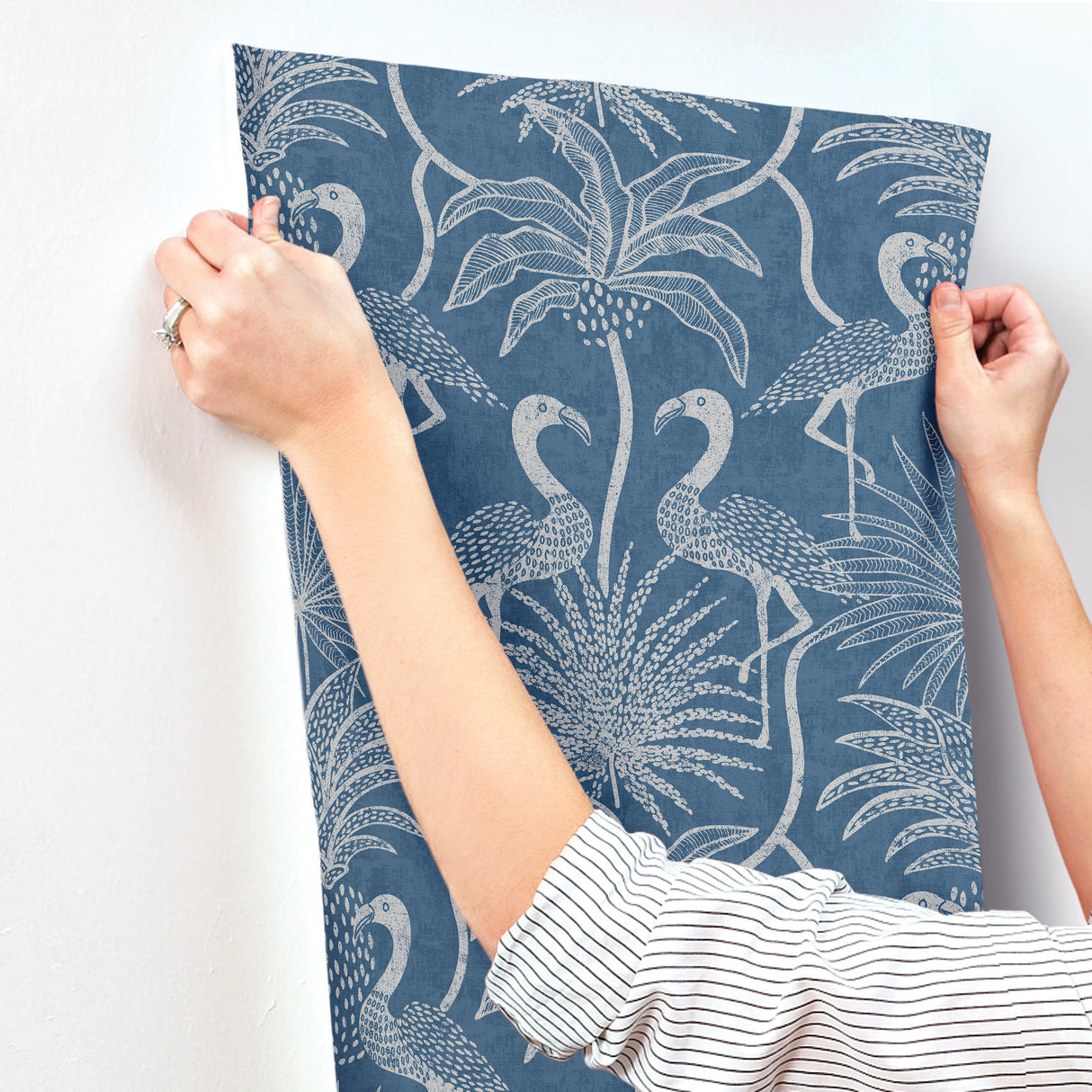 Biscayne Navy by A-Street Prints Flamingo Beach Wallpaper – A-Street Prints 4172-82006