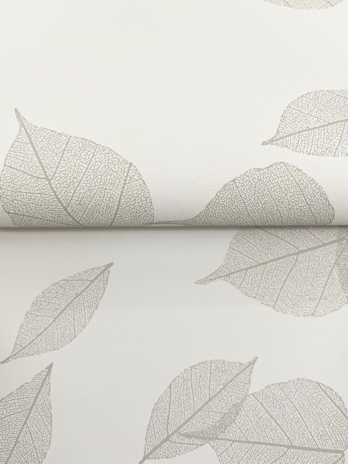 Myles Light Grey by Warner Botanical Leaves Wallpaper – Brewster Home Fashions 4174-4648