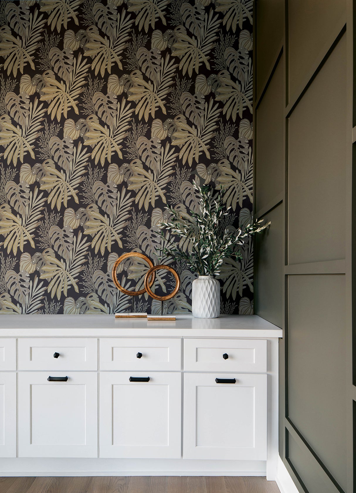 Alocasia Neutral by A-Street Prints Tropical Foliage Wallpaper – A-Street Prints 4177-27736