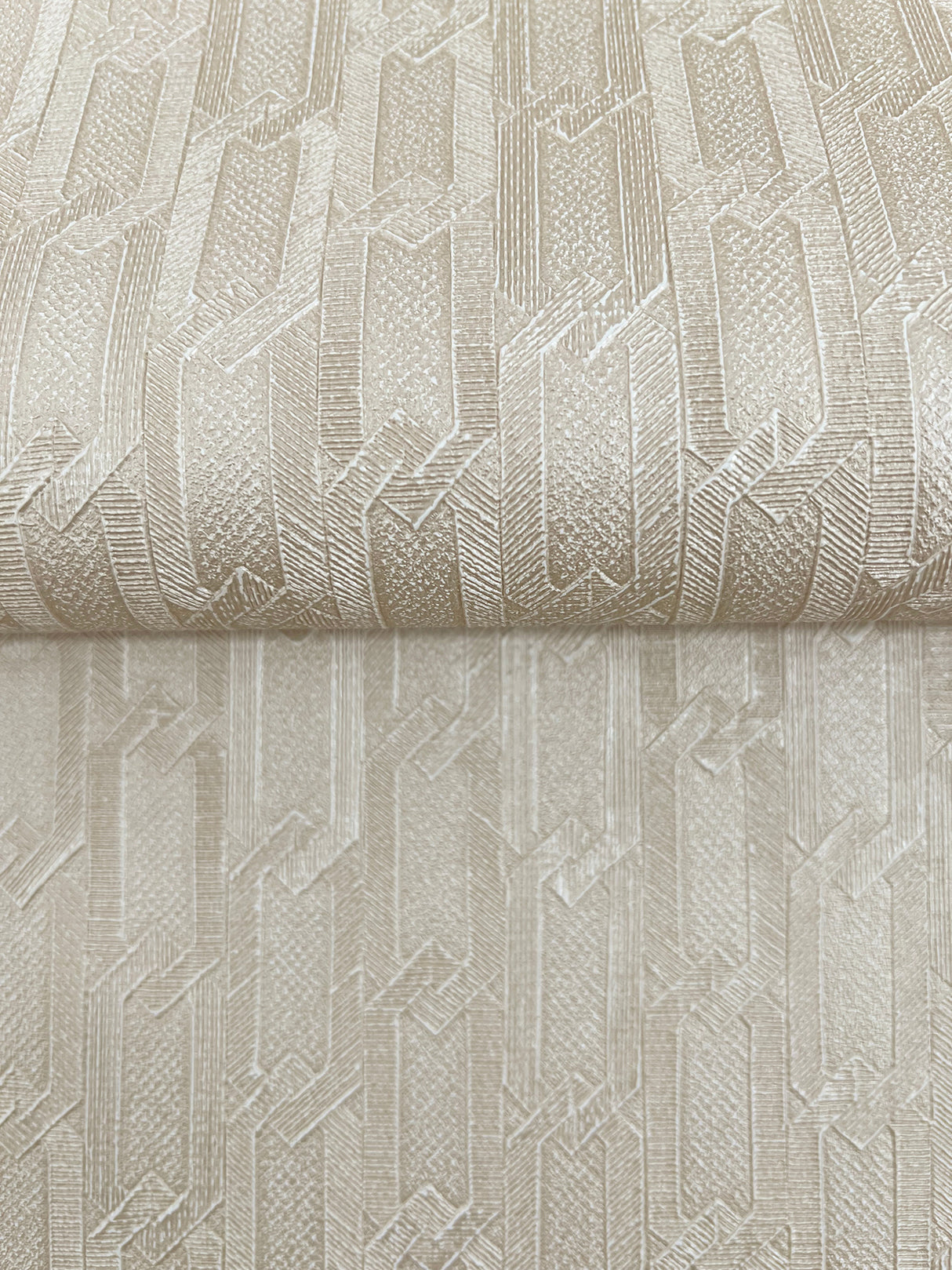 Wesley Champagne by Warner Chain Wallpaper – Brewster Home Fashions 4184-4909