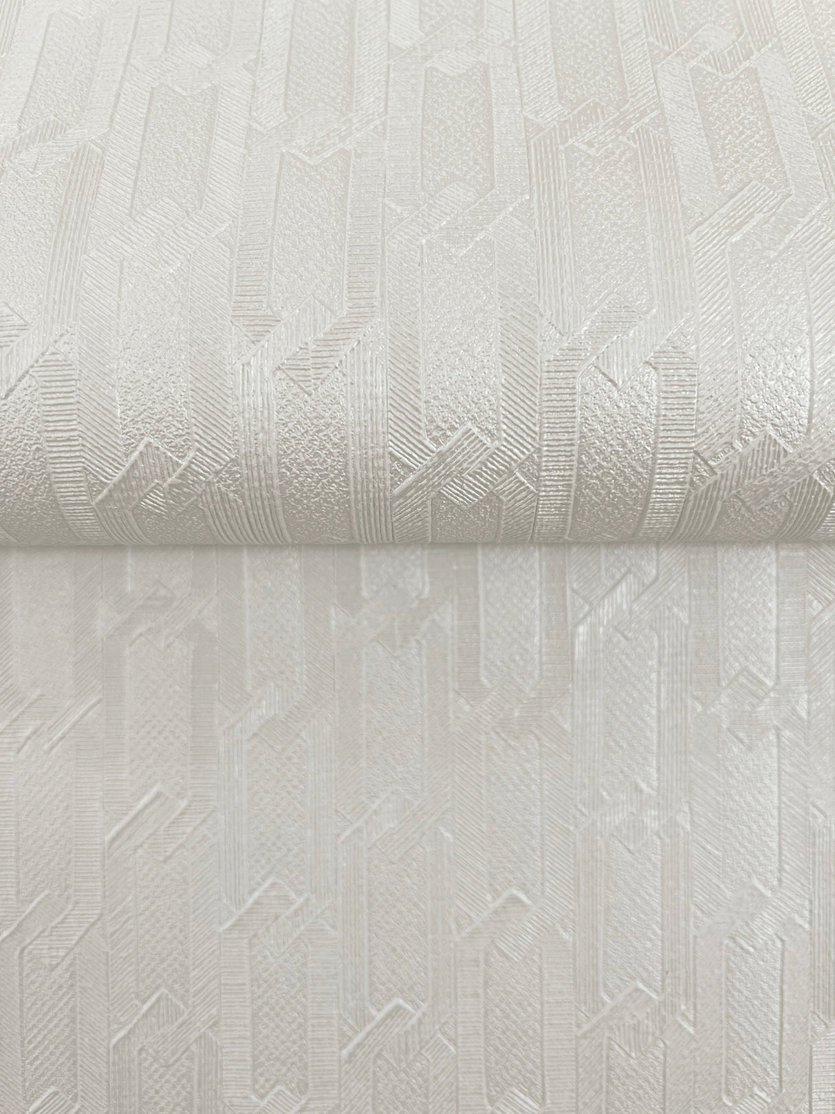 Wesley Pearl Chain by Warner Fabric Backed Vinyl Commercial Wallpaper – Brewster 4184-4910
