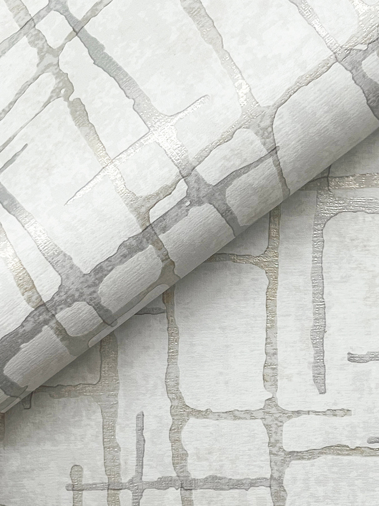 Rian Grey by Warner Linear Abstract Wallpaper – Brewster Home Fashions 4195-5357