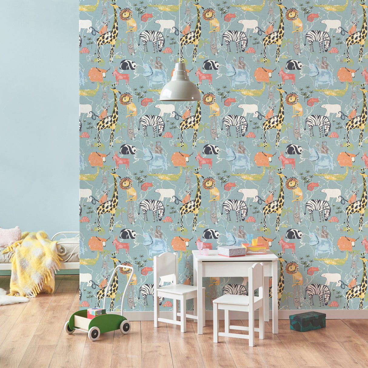 Safari Animals Blue by Advantage Jungle Friends Wallpaper – Brewster Home Fashions 4203-27541
