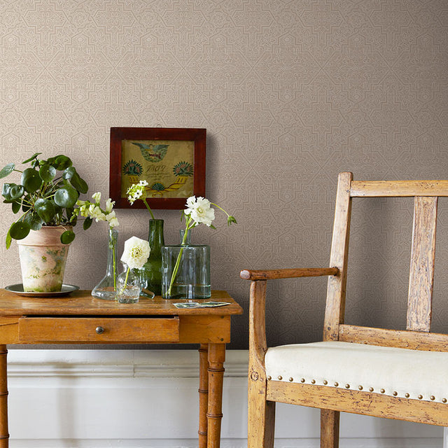 Rosenvinge Natural by Boråstapeter Elegant Geometric Floral Wallpaper – Schumacher 4503