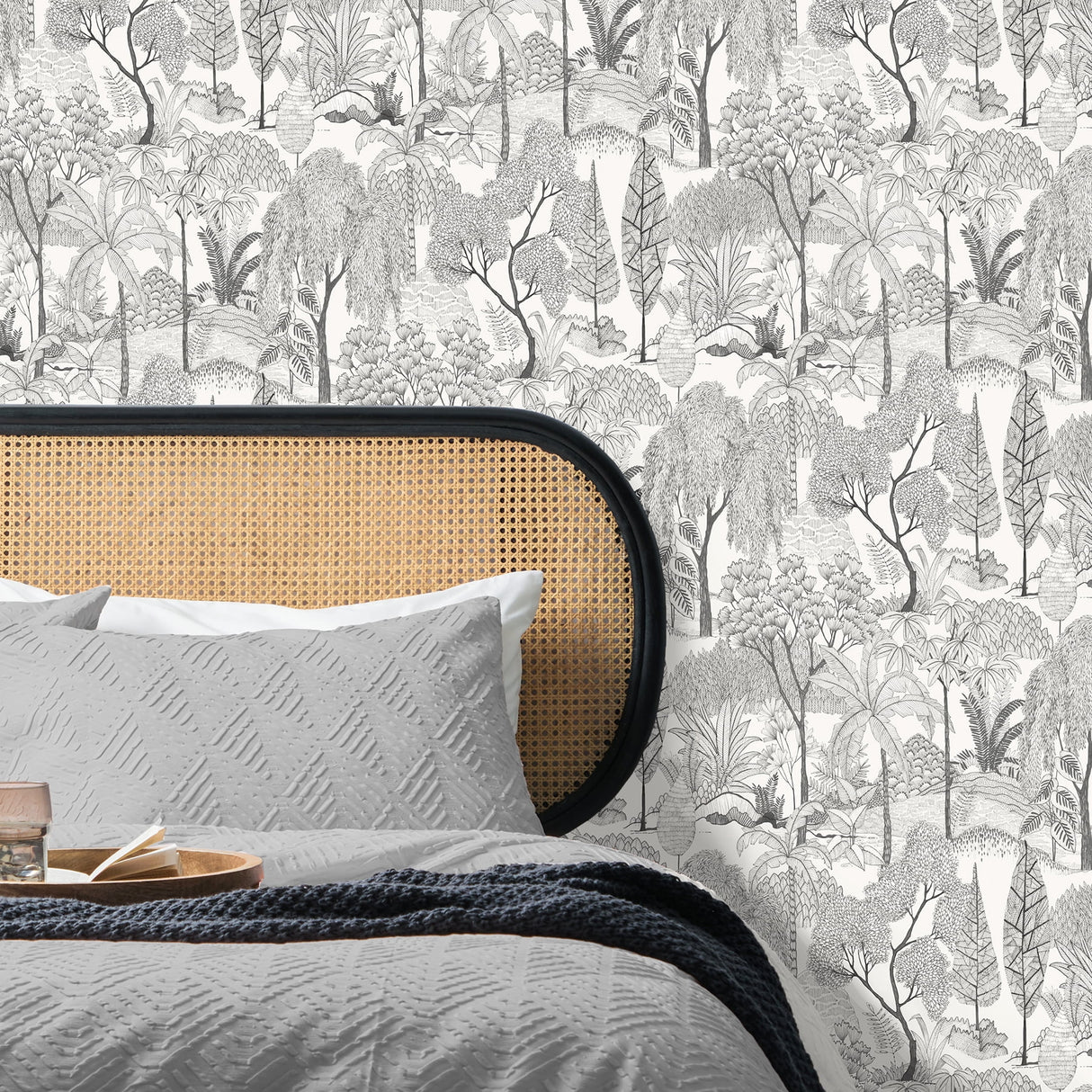 Lilou White by Fine Decor Tropical Island Wallpaper – Brewster Home Fashions FD43793