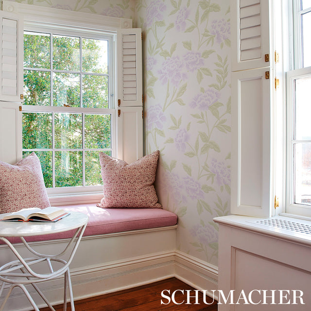 Whitney Floral Lavender by Schumacher Chinoiserie-Inspired Floral Wallpaper – Schumacher 5004384