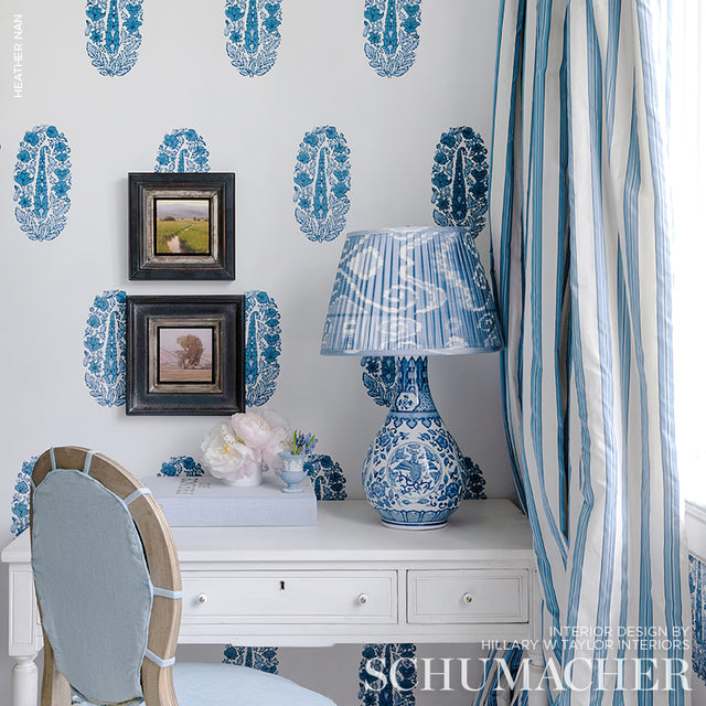 ASKANDRA FLOWER Delft by Schumacher Jaipur Collection Hand Screen Wallpaper – Schumacher 5005311