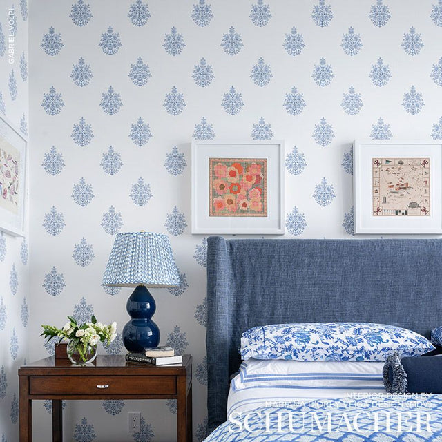 Asara Flower Delft Blue Floral Medallion Wallpaper – Schumacher 5005321