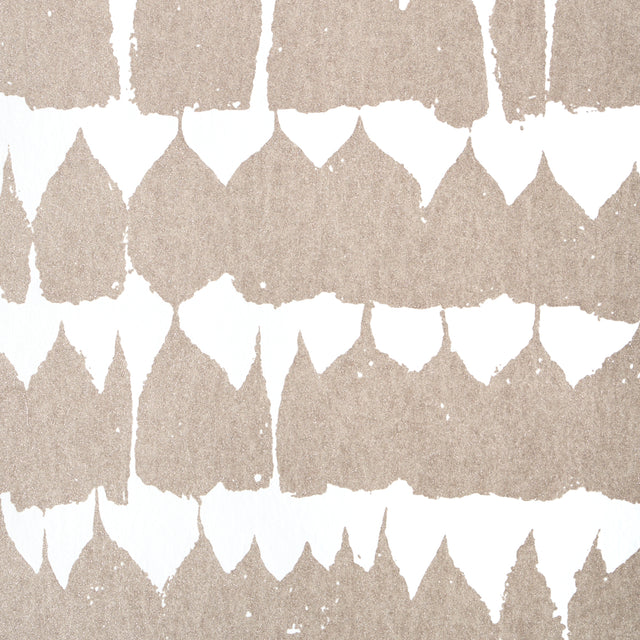 Queen of Spain Warm Silver by Schumacher Painterly Mid-Century Modern Wallpaper – Schumacher 5005880