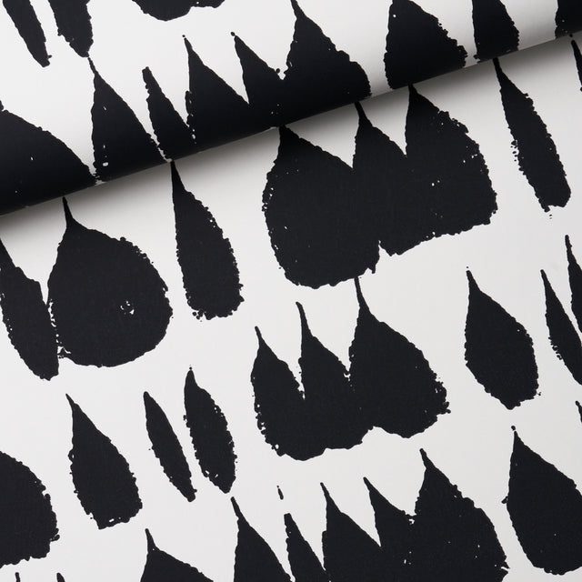 Queen of Spain Black by Schumacher Painterly Abstract Wallpaper – Schumacher 5005881