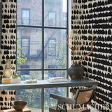 Queen of Spain Black by Schumacher Painterly Abstract Wallpaper – Schumacher 5005881