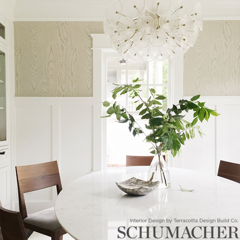 Faux Bois Silver Moon by Schumacher Subtle Wood Grain Wallpaper – Schumacher 5007401
