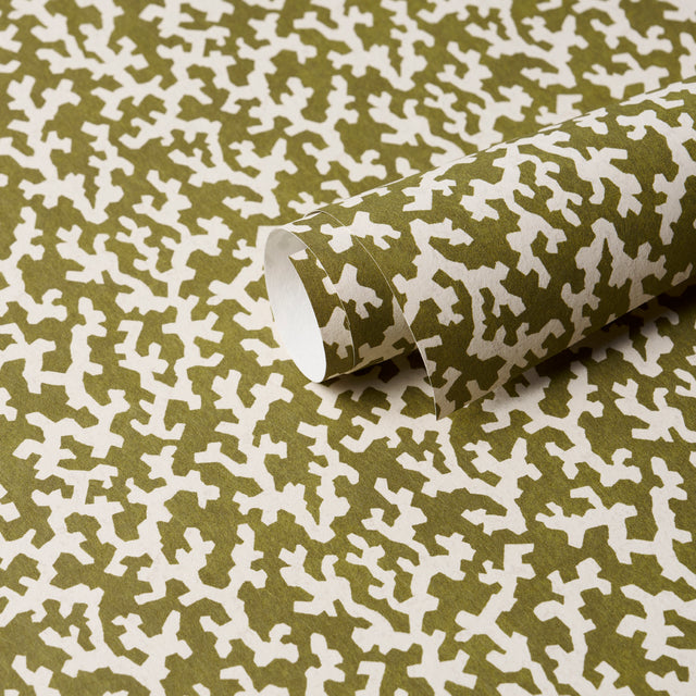 FOLLY Olive by Veere Grenney Designer Wallpaper – Schumacher 5008008